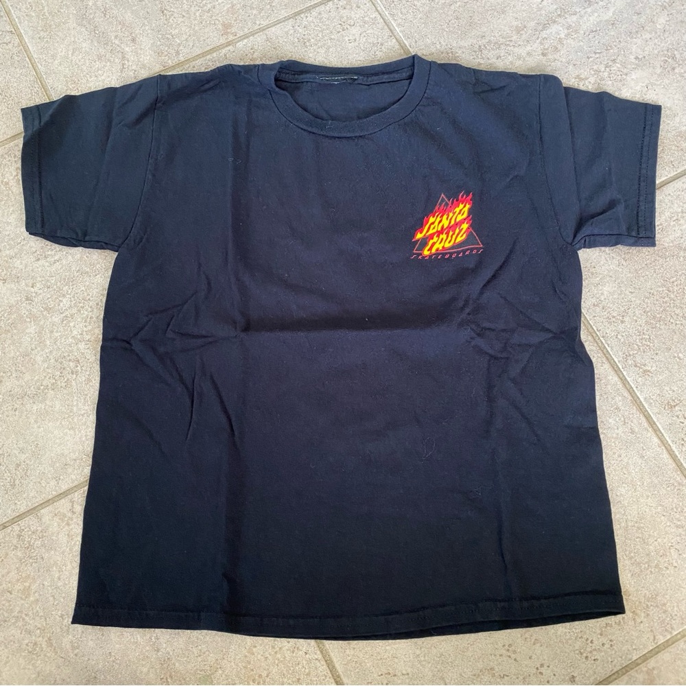 Santa Cruz black tee size small boys